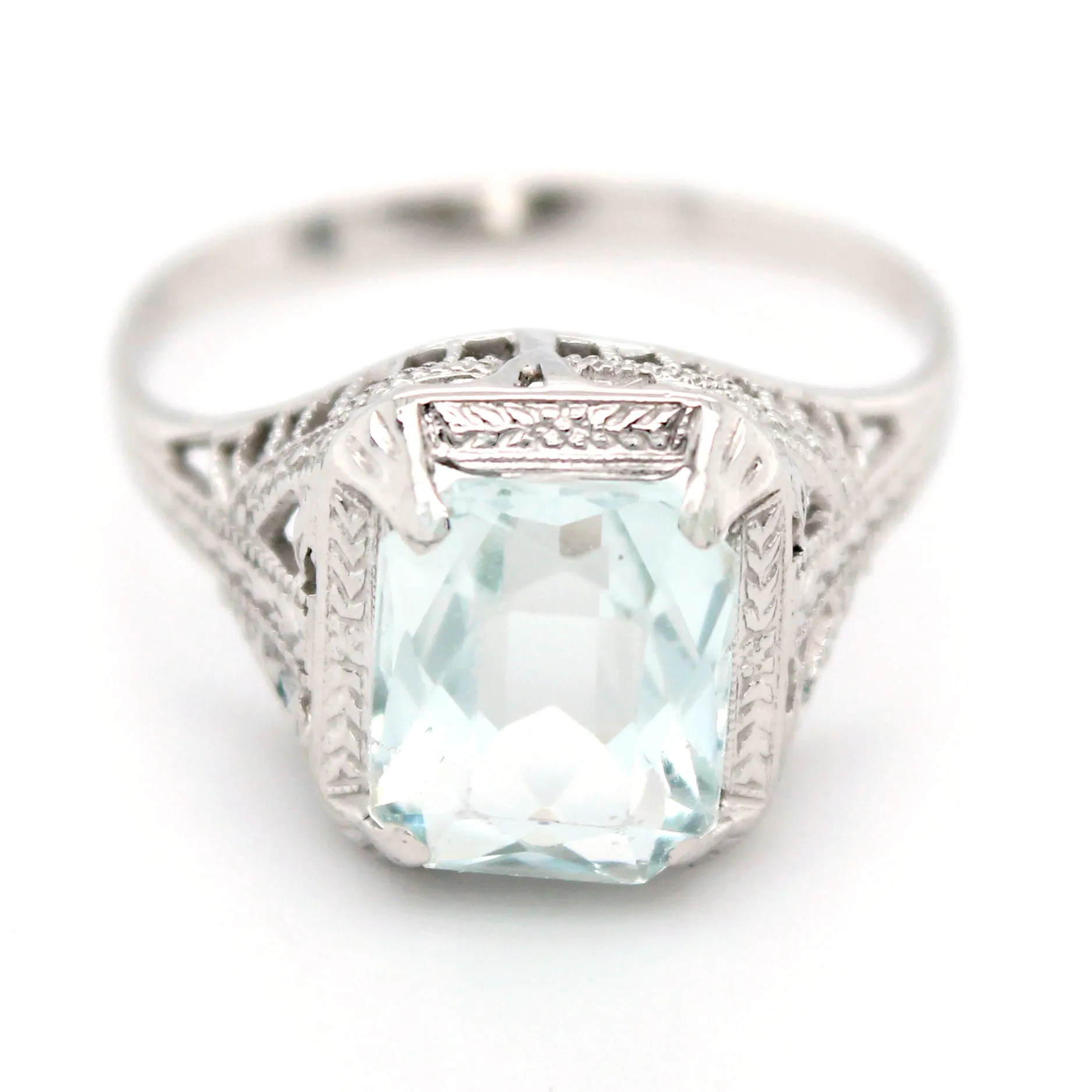 Vintage 1.15ct Emerald-Cut Aquamarine Ring in 14k White Gold | Size 5.25