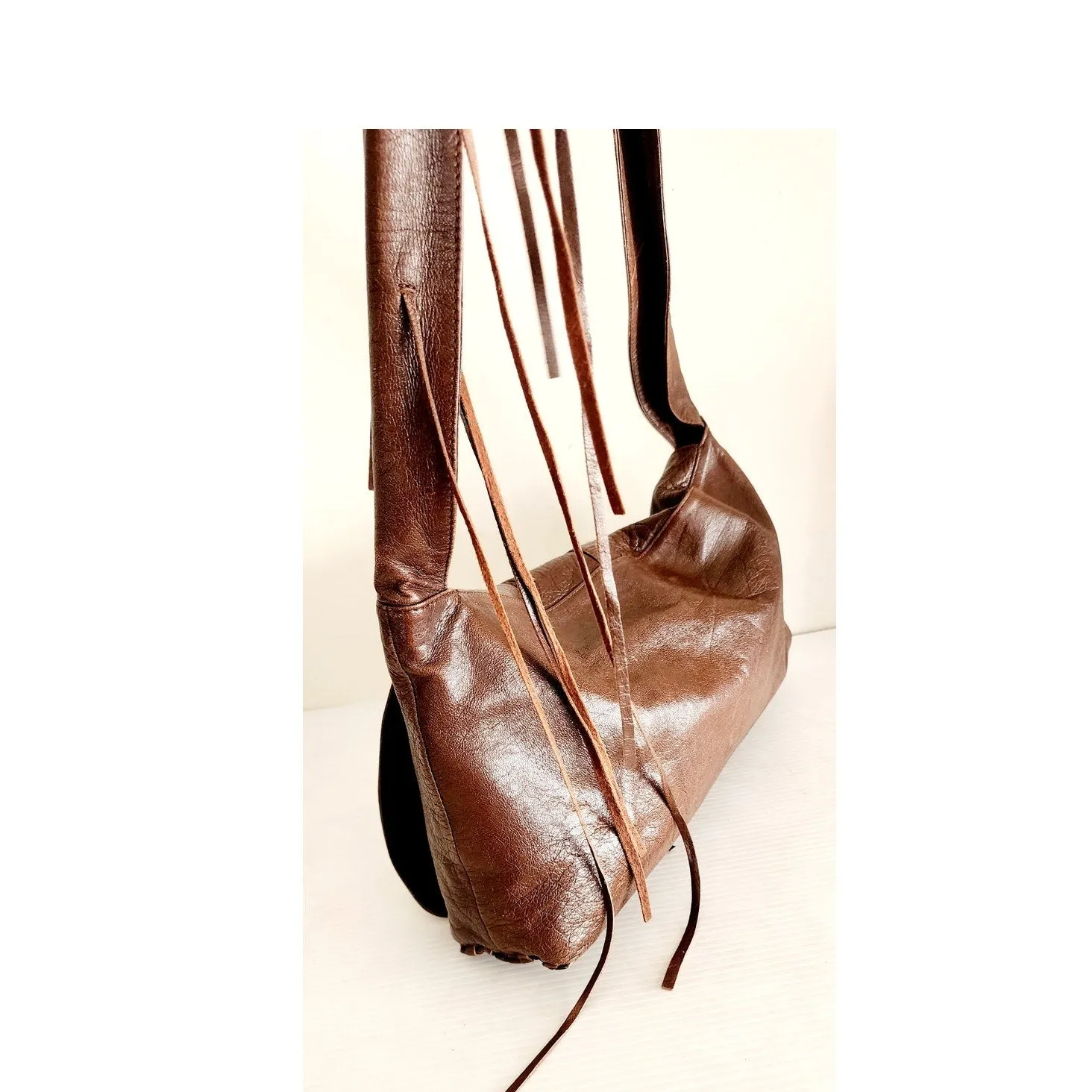 Vintage 2000s BCBG Brown Leather Shoulder Bag w/Fringe