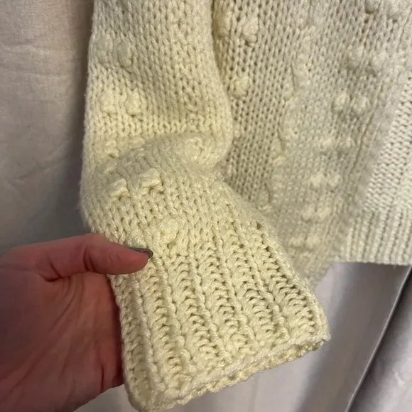 Vintage Cream Handknit Sweater with Pockets and Adorable Wooden Buttons