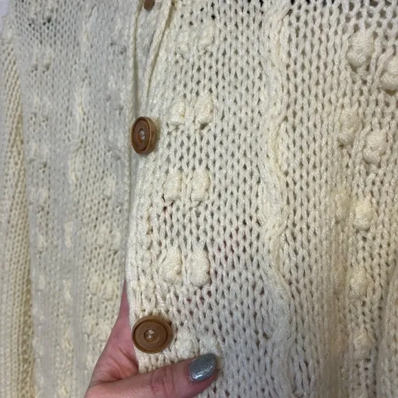 Vintage Cream Handknit Sweater with Pockets and Adorable Wooden Buttons