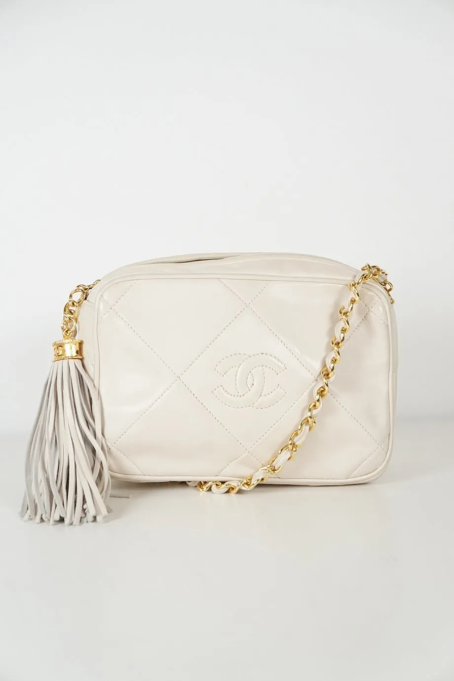 [WB3838] Chanel | Cross-Body Bag