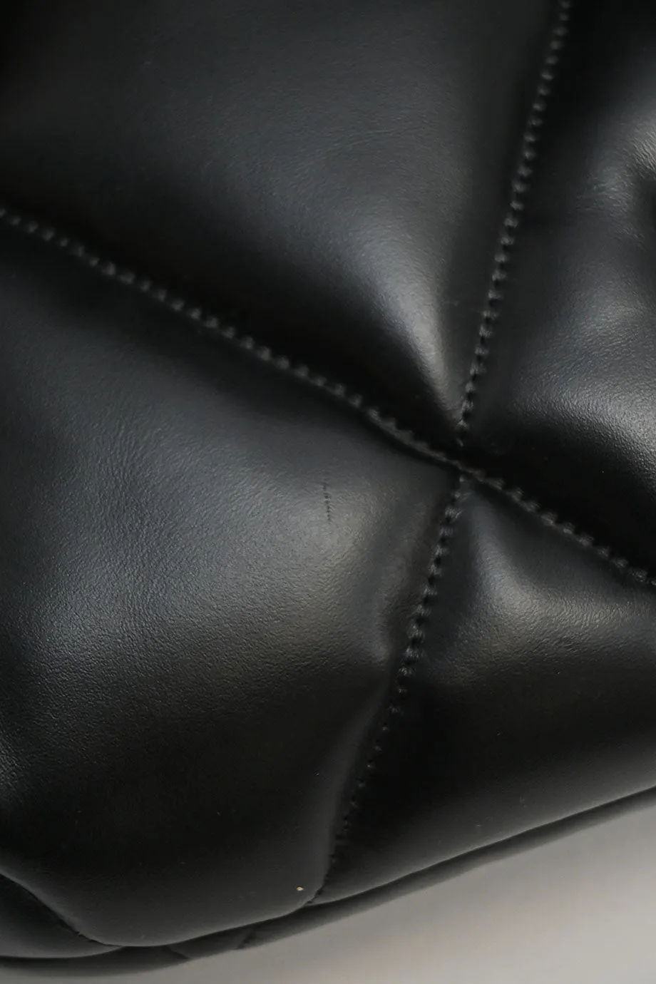 [WB5657] Balenciaga | Cross-Body Bag