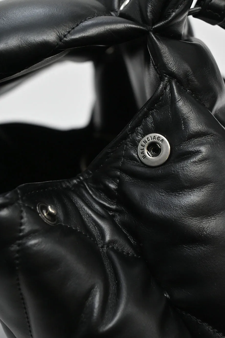 [WB5657] Balenciaga | Cross-Body Bag