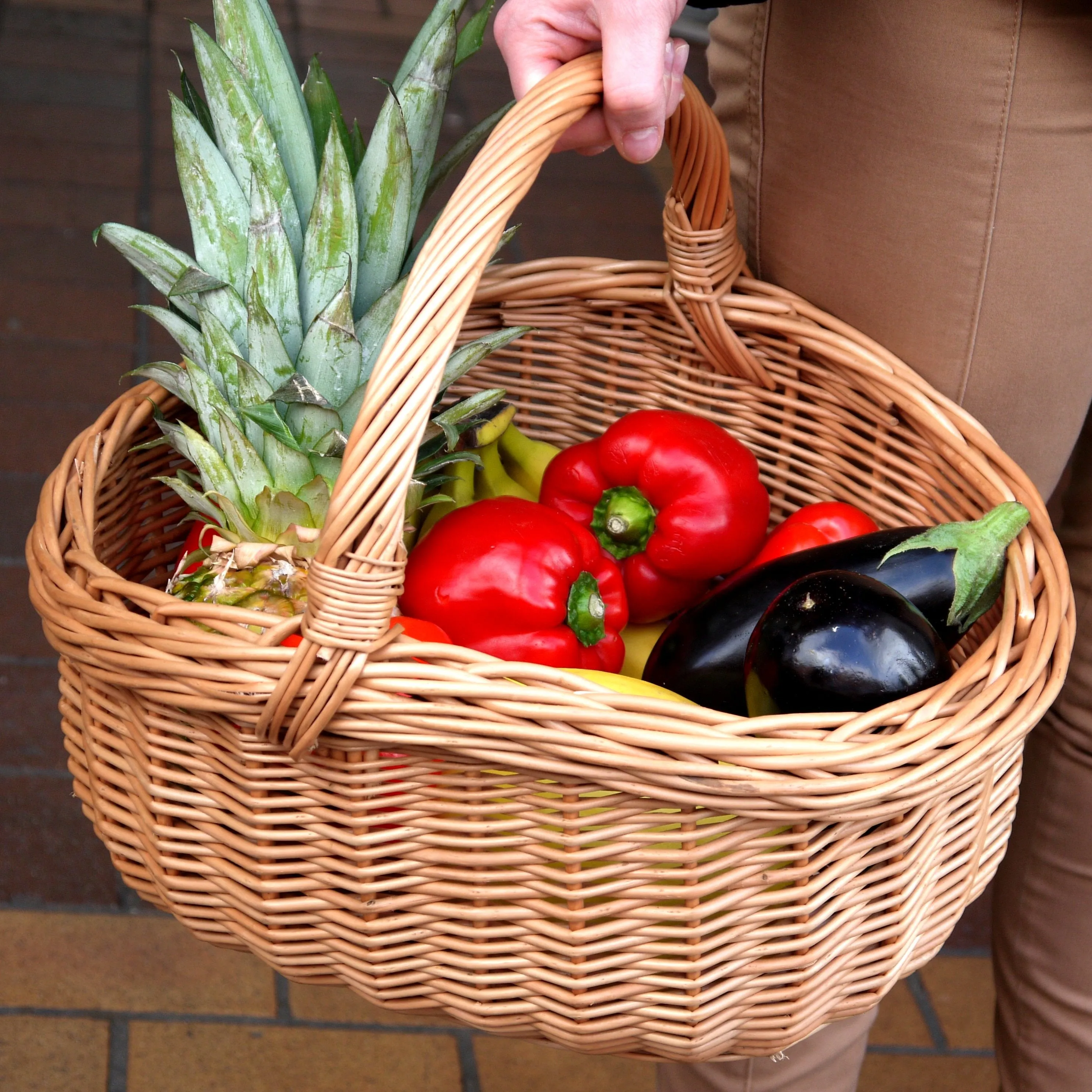 Wicker Basket with Handle Grand