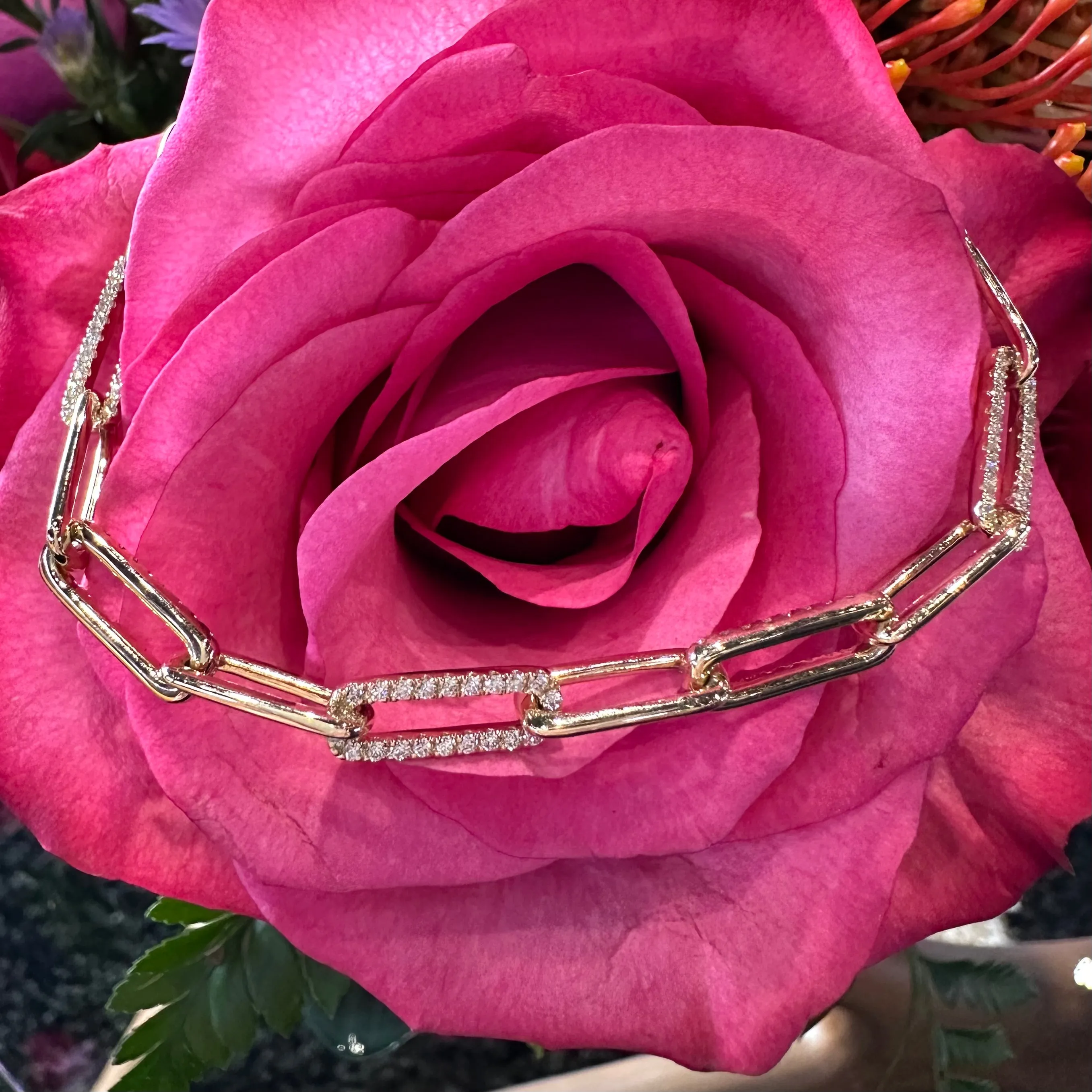 Zeghani Diamond Paper Clip Chain Bracelet 14K Yellow Gold ZB885