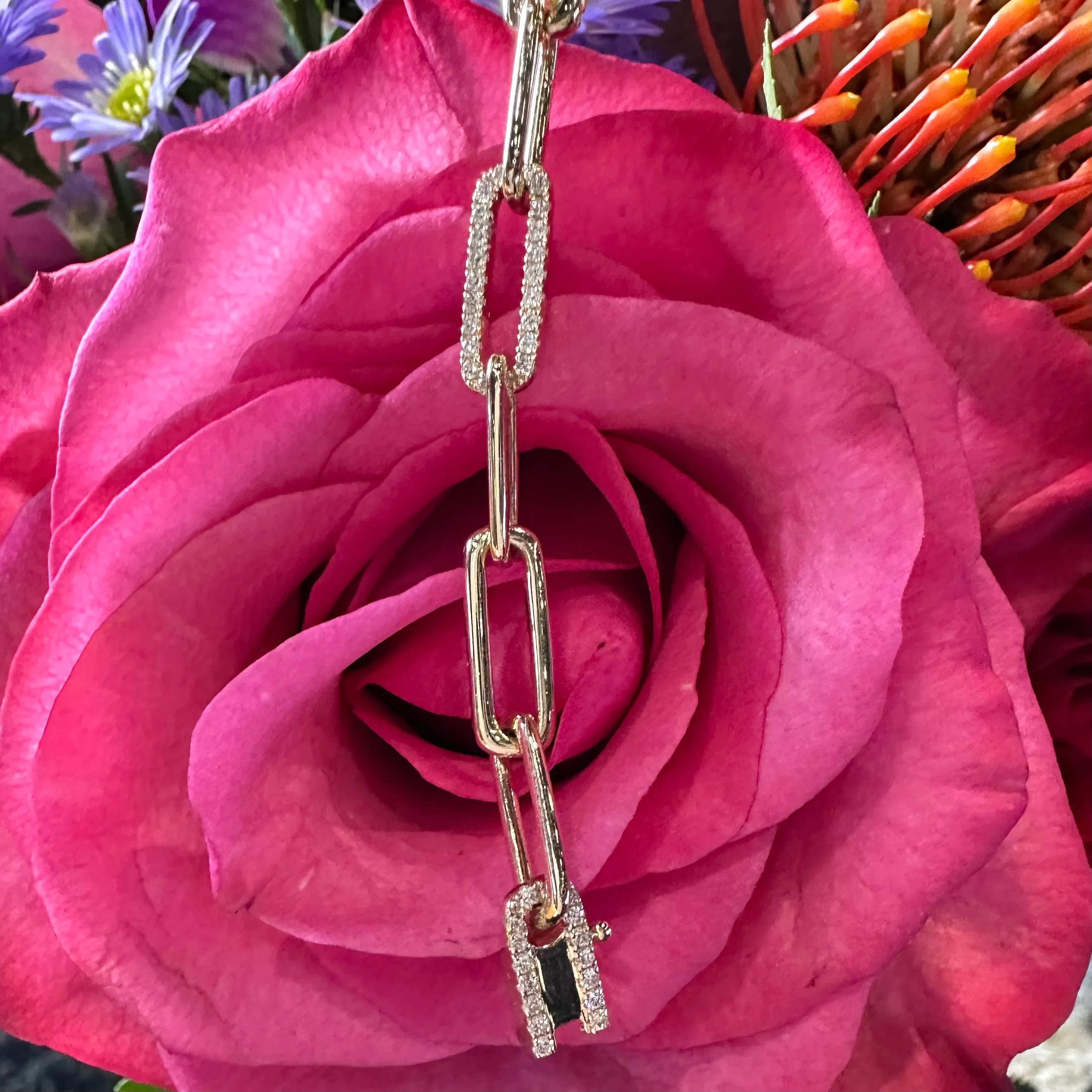 Zeghani Diamond Paper Clip Chain Bracelet 14K Yellow Gold ZB885